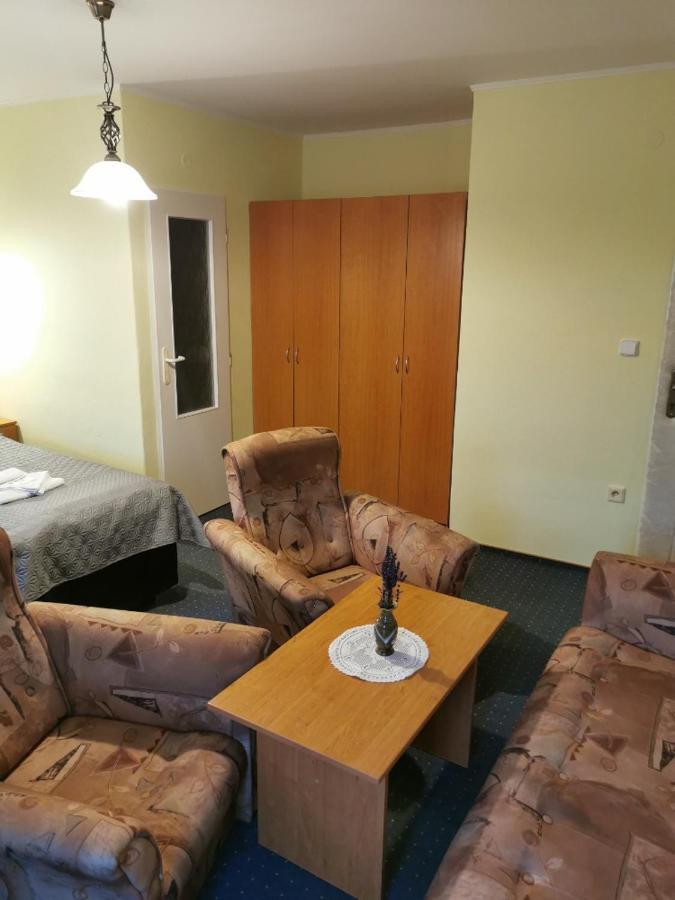 Hotel Alster Jevíčko Kültér fotó