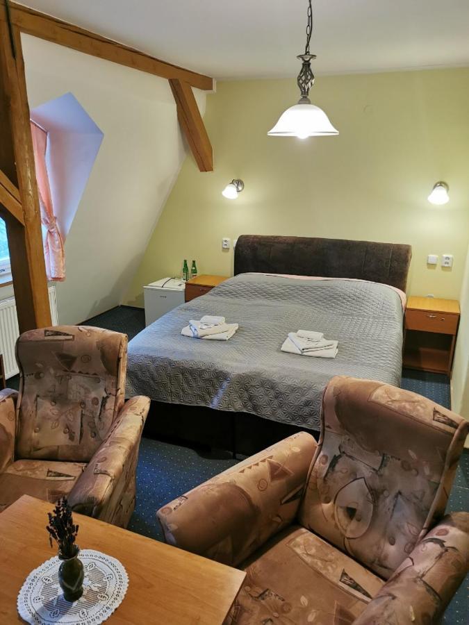 Hotel Alster Jevíčko Kültér fotó