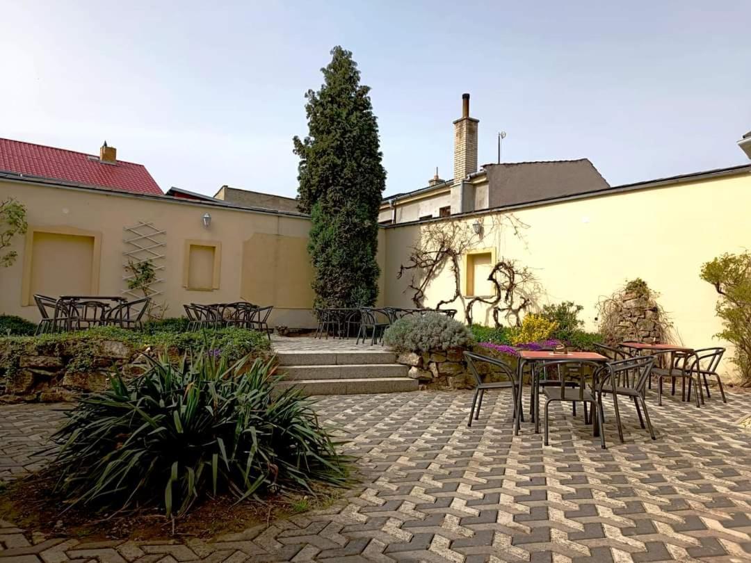 Hotel Alster Jevíčko Kültér fotó